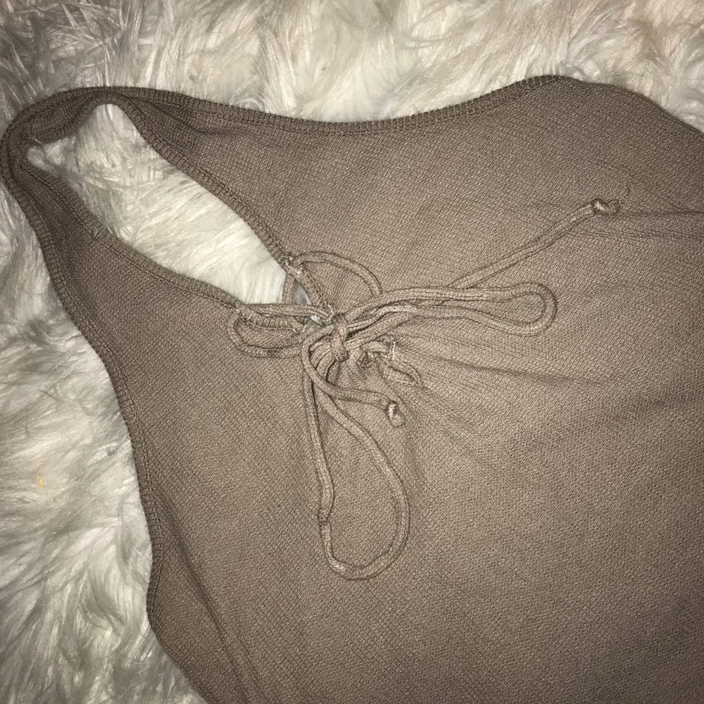 LAST CHANCE❗️Kendall and Kylie Halter Top - Picture 2 of 4